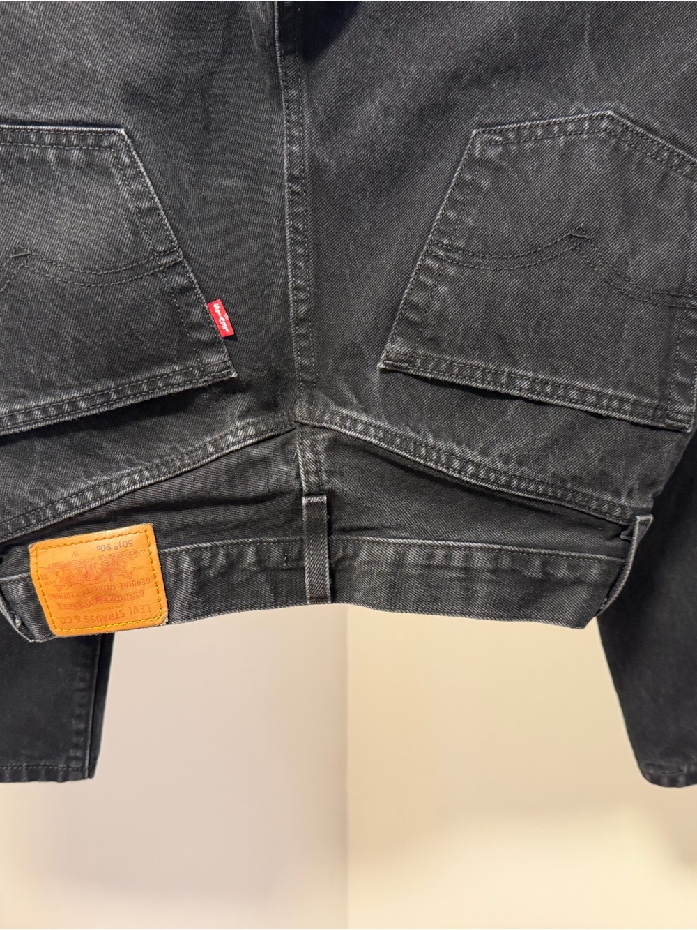 Levi’s 501 ’90s Jeans Washed Black High Rise Straight 28x30 - Picture 4 of 5